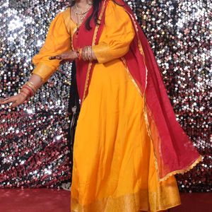 Aakarshna Handmade Crepe Lehenga set| Yellow &amp; Pin