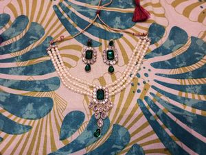 Emerald & Pearl Jewelry Set