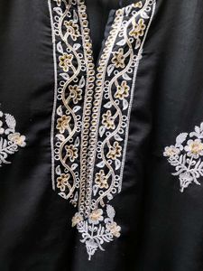 Black And White Kurtha Set
