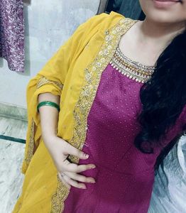 🔥 Karvachauth Offer Gown With Duppata 🔥