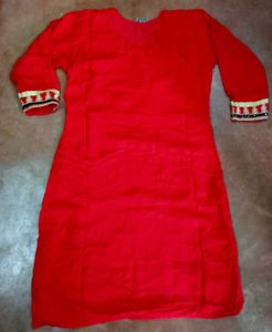 🎯 RED KURTI