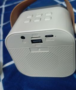 Wireless Speaker With Mic.