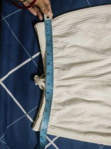 Women&#39;s White Short