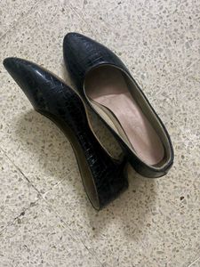 Black Crocodile Print Heels