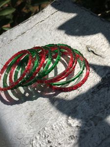Red &amp; Green Glass Bangles