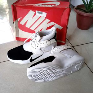 Nike Incursion Shoes Fixed Price