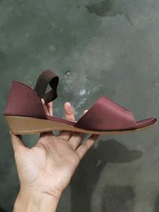 Sandle With Minimal Heel