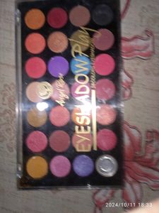 eyeshadow pallete