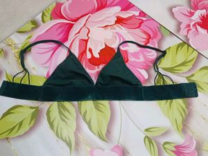 (1300)Green Velvet Bralette