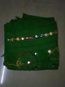 Green Embellished Dupatta And Leggings Set