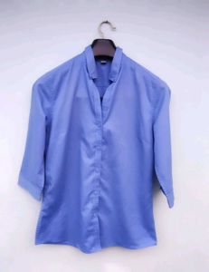 ​Three-Quarter Sleeve Button-Up Shirt