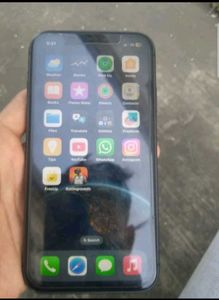 iPhone 11 - Black