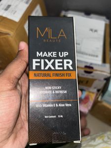 Mila Beauty Compact And Makeup Fixer