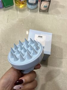 NYKAA Scalp Massager Brush