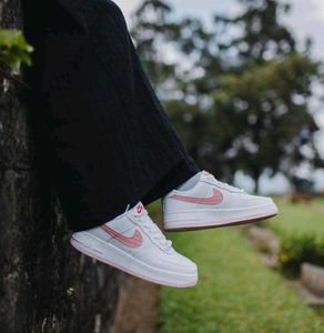 *NIKE AIRFORCE ONE VALENTINE FOR GIRLS*