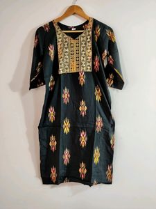 Women Black Printed Kurti
