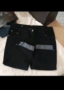 black jeans capri