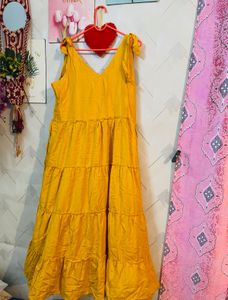Beautiful 😍 Yellow Tiered Padded Sundress