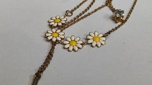 Daisy Chain Layered Necklace