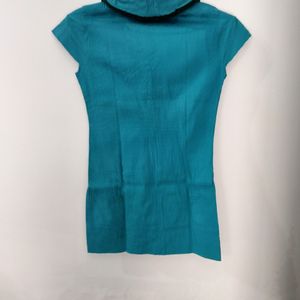 Tunic With A Bow Neck And Pockets