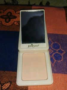 Face Compact