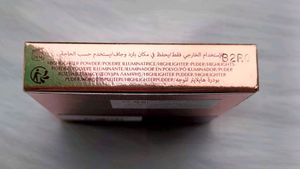 Charlotte Tilbury Glow Glide Highlighter