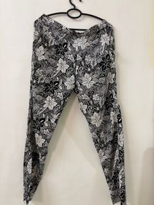 Black and white printed Pants