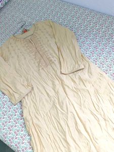 🌸 Elegant Cream Embroidered Tunic 🌸