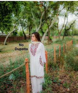 White Embroidered Dress Size XL
