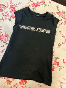 Benetton Balck Tshirt