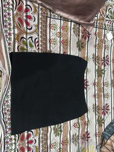 Chic Black Mini Skirt