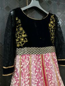Velvet &amp; Net Pyari Si Gown🤍