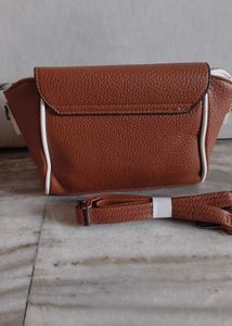 Smart Sling Bag🤎