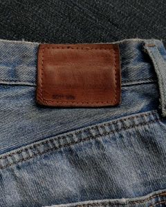 LEVI&#39;S 90&#39;S STRAIGHT FIT JEANS