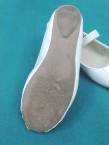 Wotnot Brand White Bellies For Girls 4-6