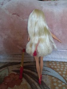 Barbie ultimate curls Doll