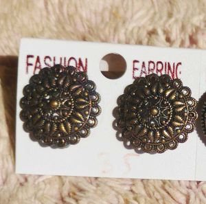 ₹150 For 5 vintage Earrings