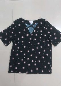 Patterned V-Neck Top