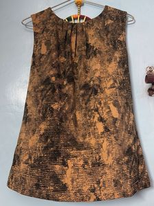 Good Condition,0 Time Used Yellow Black Top