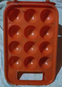 Egg Holder Carrier Storage Box For 12 Eggs.