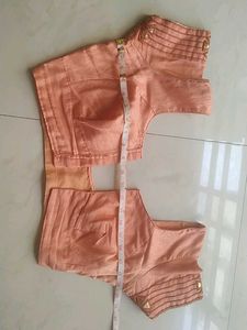 Saree With Ready Blouse