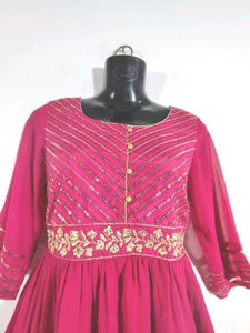 Rose Kurta Set (Women's)
