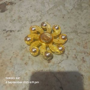 Vintage Gold Tone Brooch