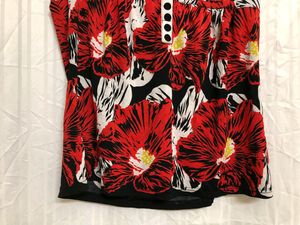 Red Sleevless Top