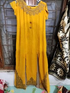 Embroidered Yellow Kurti