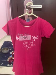 Pink tshirt