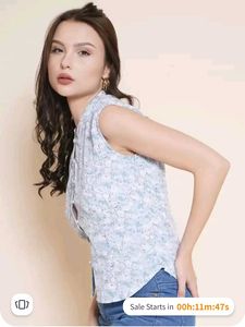 SLEEVELESS TOP