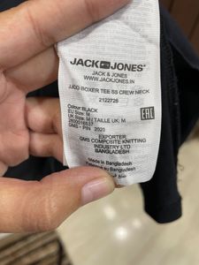 2 Men’s T-shirts Combo
