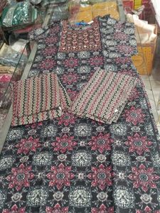 Floral Print Kurta Set