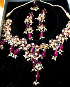 Beautiful Pink Pearl Necklace Set With Mangtika